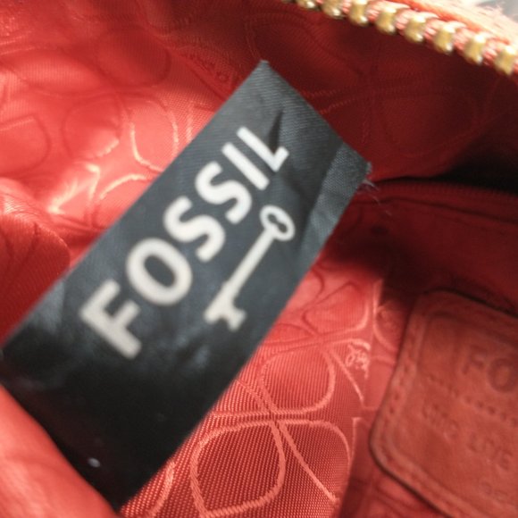 FOSSIL LONG LIVE VINTAGE RED HOBO BAG - Picture 7 of 16